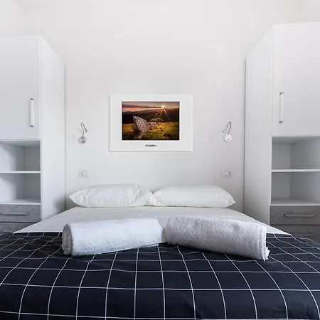 Verona Suites شقة