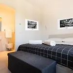 Verona Suites *