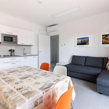 Verona Suites *